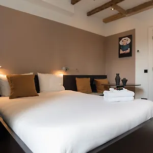 Centre Canal Belt Bed & Breakfast